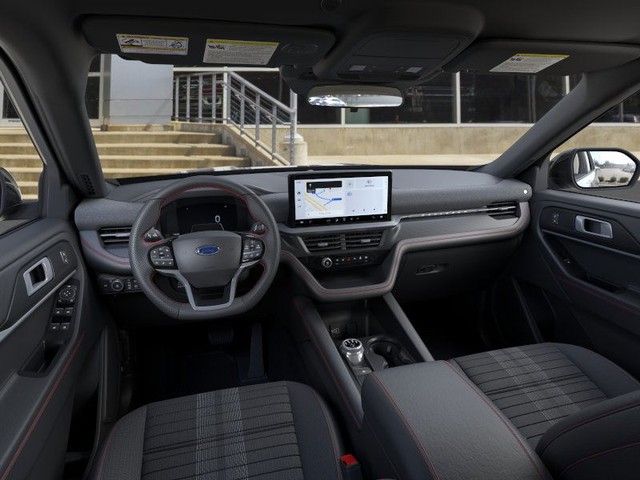 Ford Explorer Vehicle Image 09