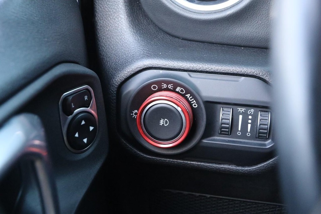 Jeep Wrangler Unlimited Vehicle Image 20