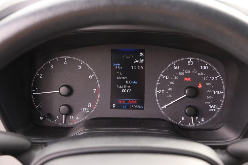 Toyota Corolla Cross Vehicle Full-screen Gallery Image 13