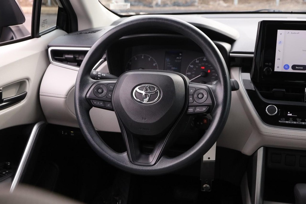 Toyota Corolla Cross Vehicle Full-screen Gallery Image 20