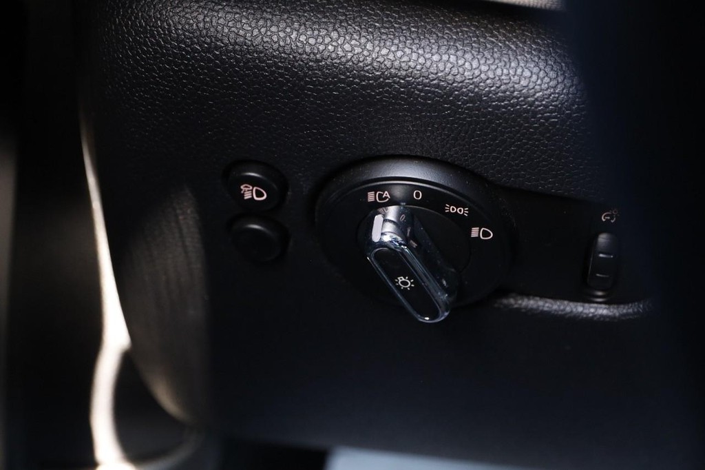 MINI Convertible Vehicle Image 20