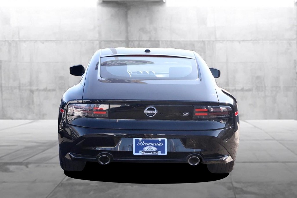 Nissan Z Vehicle Image 05