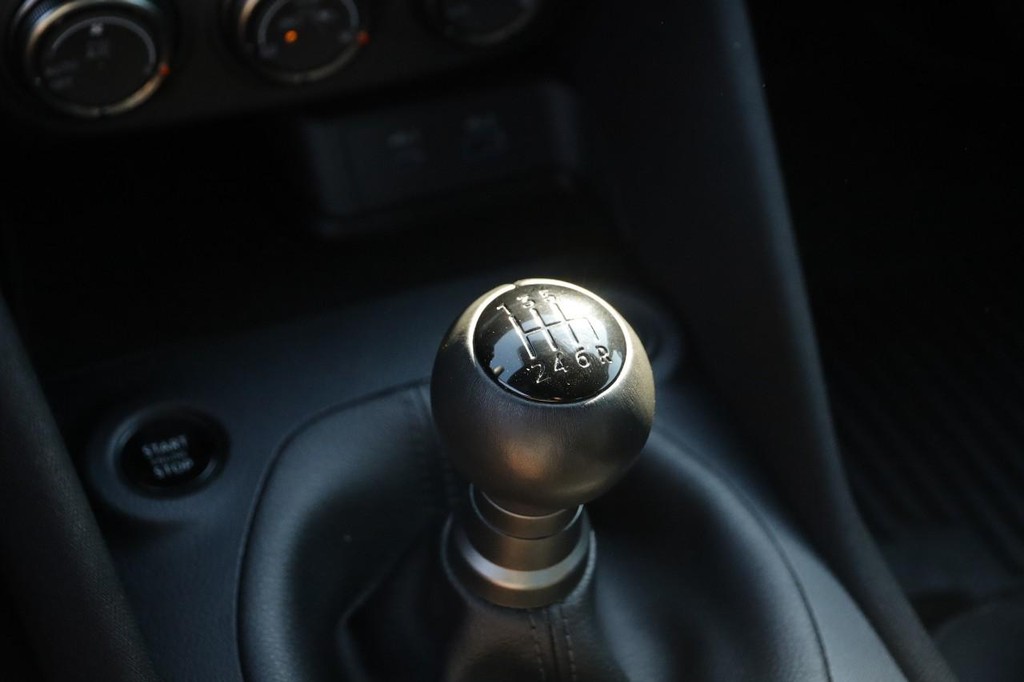 Nissan Z Vehicle Image 12