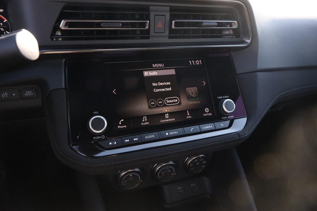 Nissan Z Vehicle Image 14