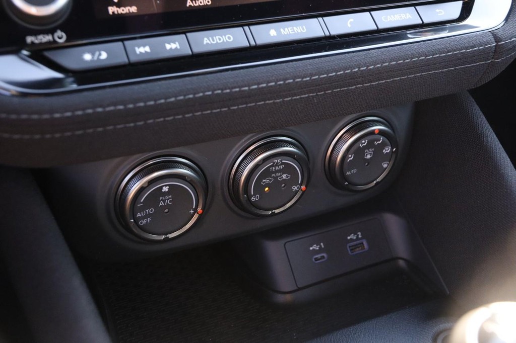 Nissan Z Vehicle Image 15