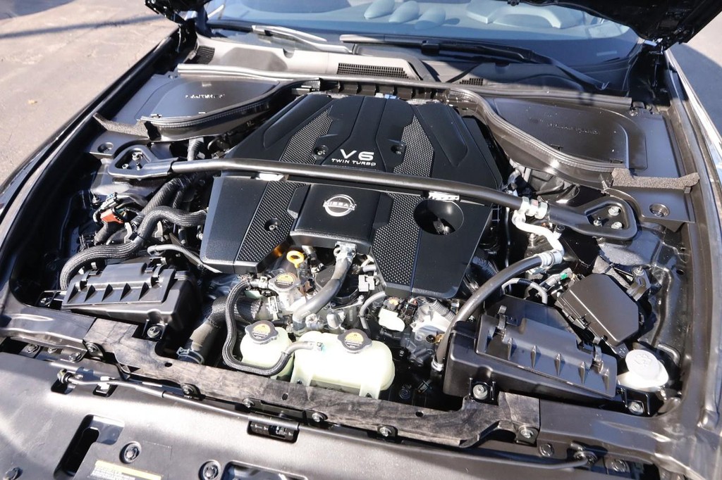 Nissan Z Vehicle Image 18