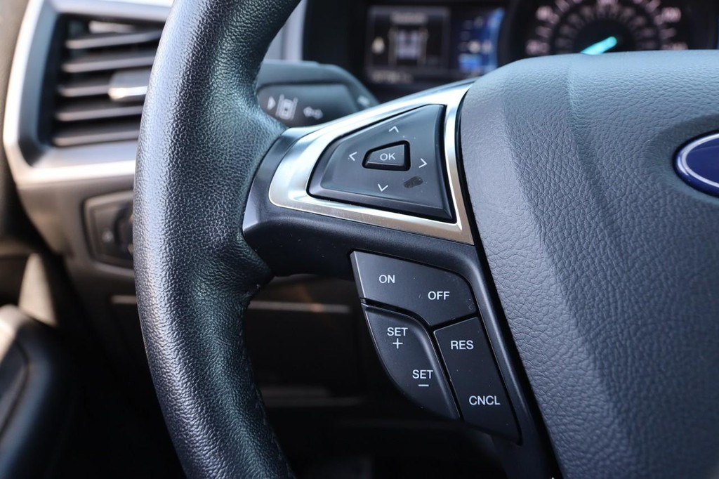 Ford Edge Vehicle Image 11