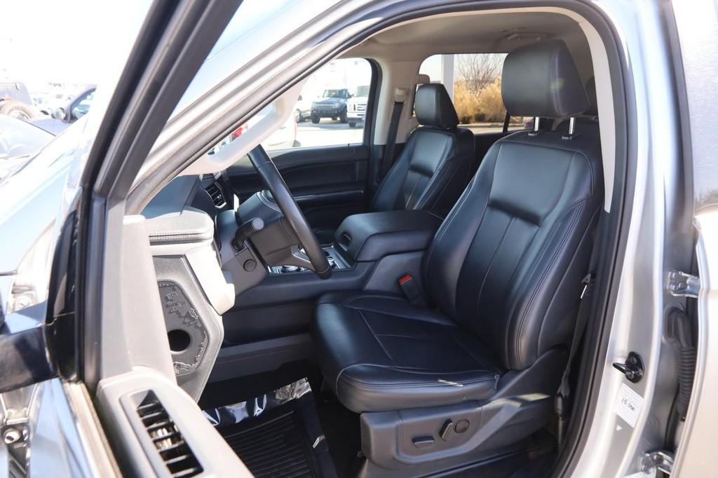 Ford Expedition Vehicle Image 10