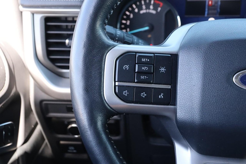 Ford Expedition Vehicle Image 14