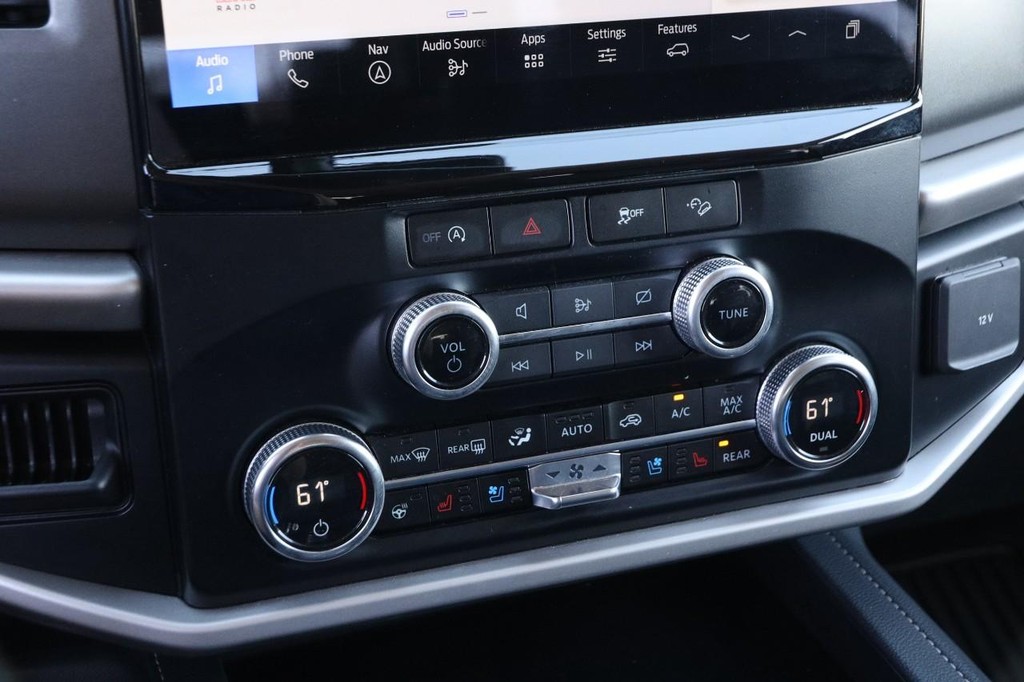 Ford Expedition Vehicle Image 21