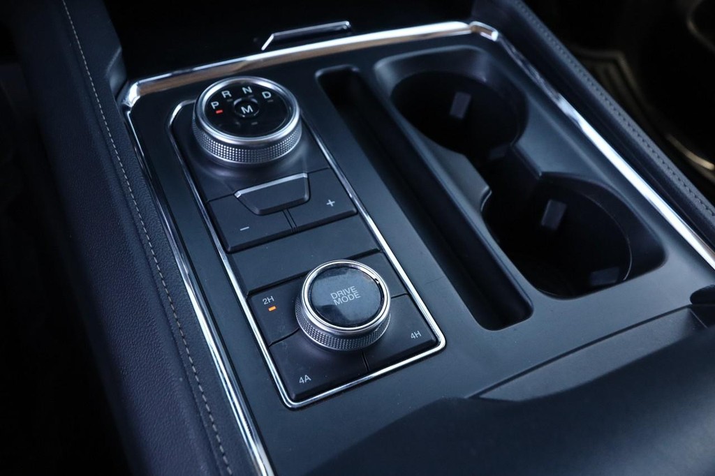 Ford Expedition Vehicle Image 22