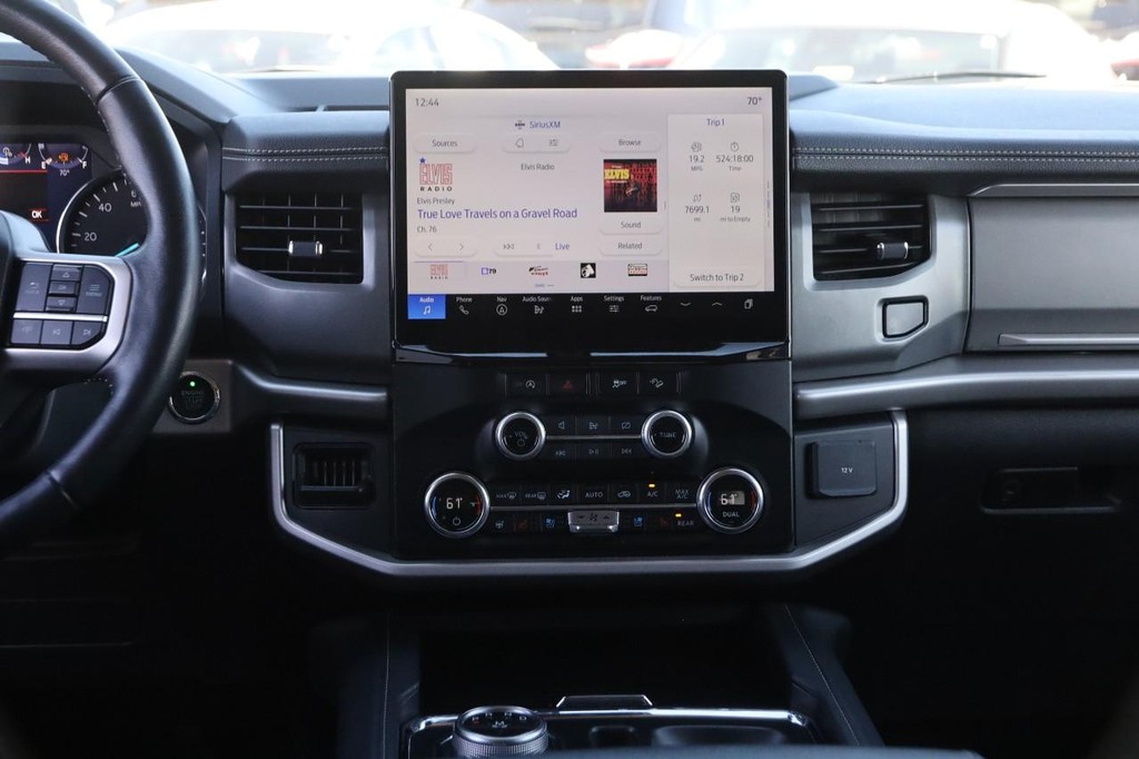 Ford Expedition Vehicle Image 27