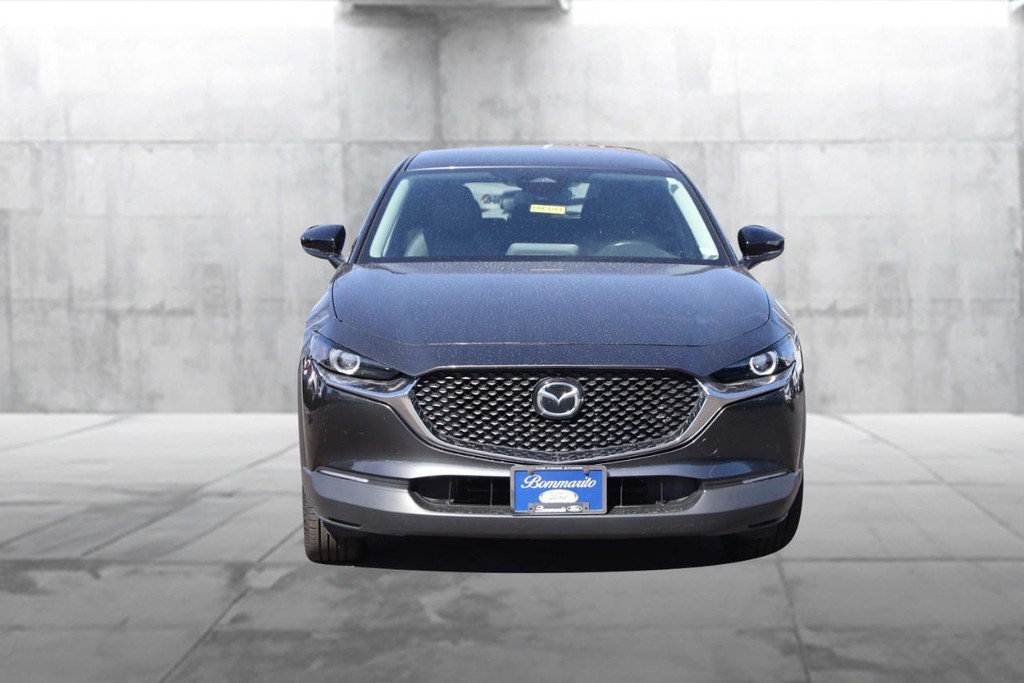 Mazda CX-30 Vehicle Full-screen Gallery Image 4