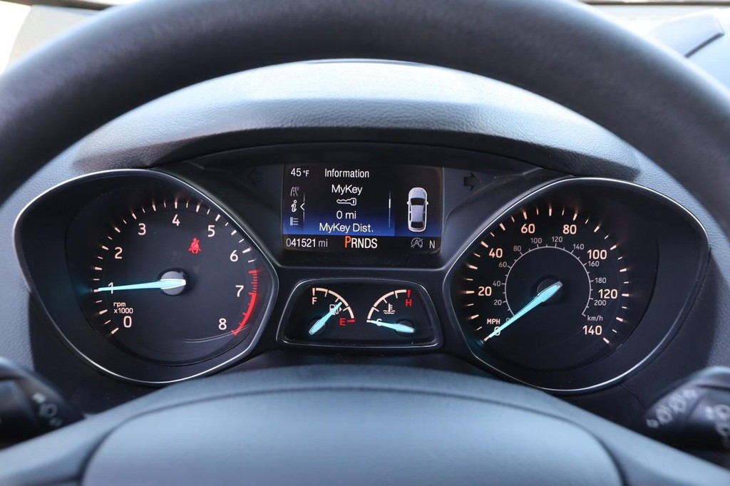 Ford Escape Vehicle Image 13