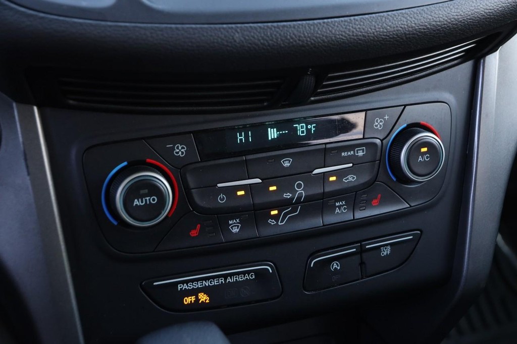 Ford Escape Vehicle Image 17