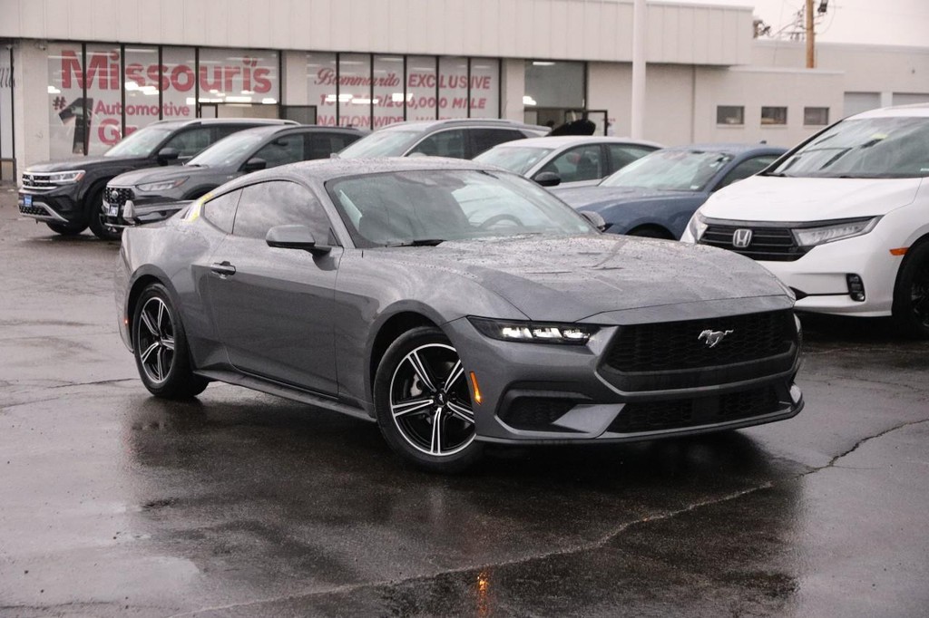 Ford Mustang Vehicle Image 02