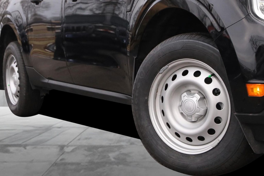 Ford Maverick Vehicle Image 03