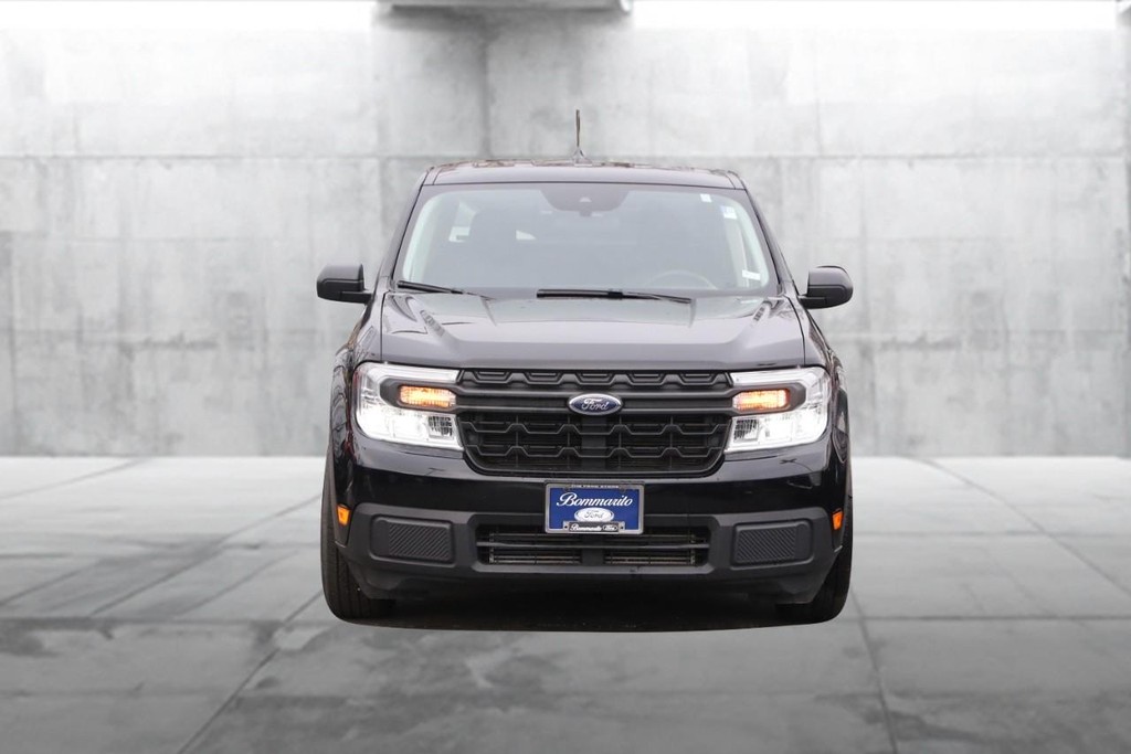 Ford Maverick Vehicle Image 04