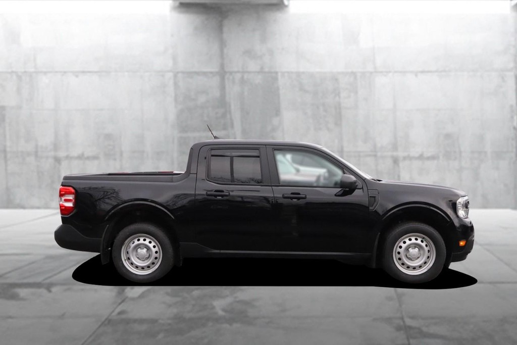 Ford Maverick Vehicle Image 05