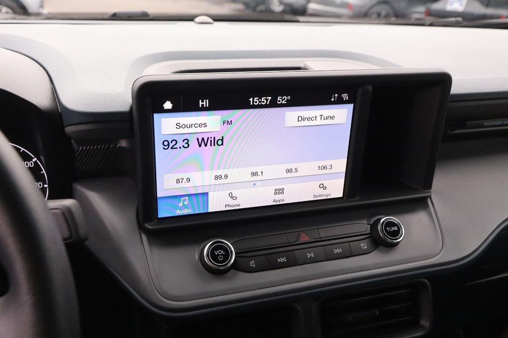 Ford Maverick Vehicle Image 14