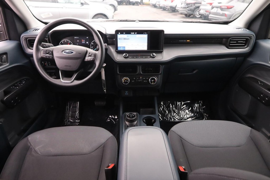 Ford Maverick Vehicle Image 18