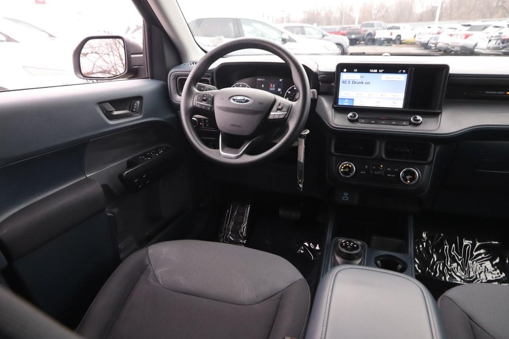 Ford Maverick Vehicle Image 19