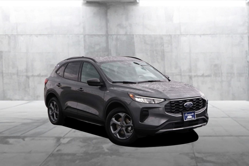 Ford Escape Vehicle Full-screen Gallery Image 2