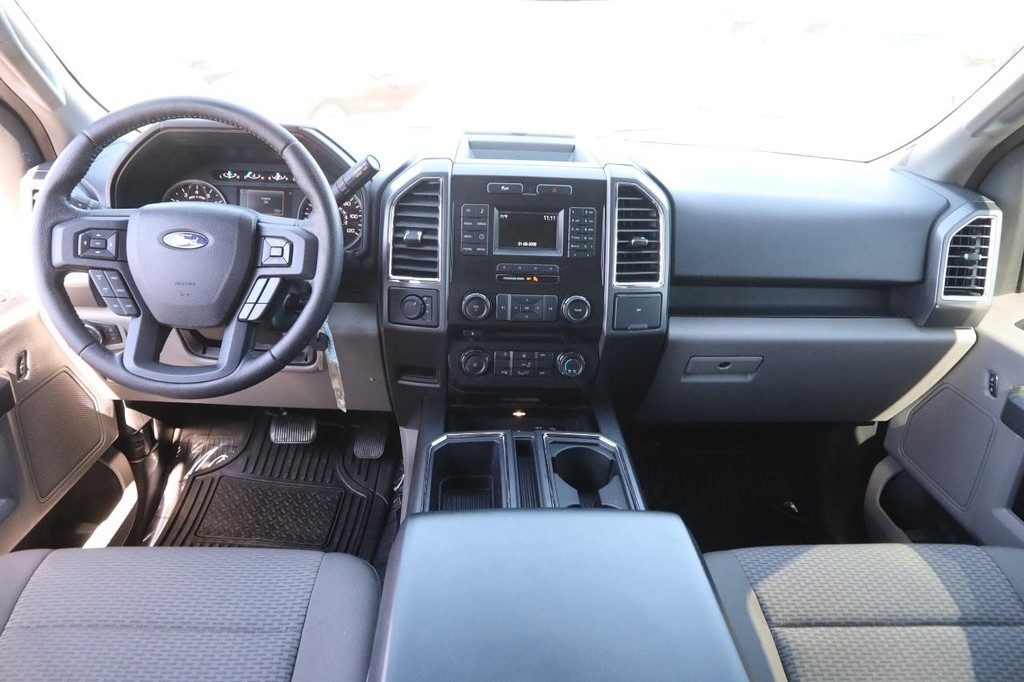 Ford F-150 Vehicle Full-screen Gallery Image 19