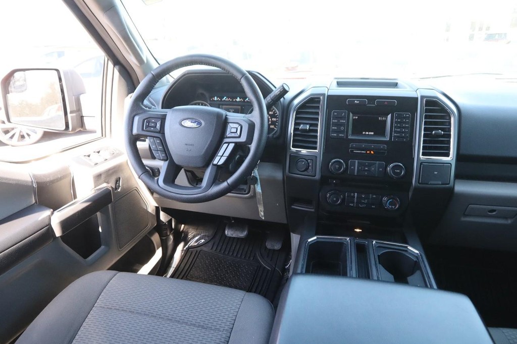 Ford F-150 Vehicle Full-screen Gallery Image 20