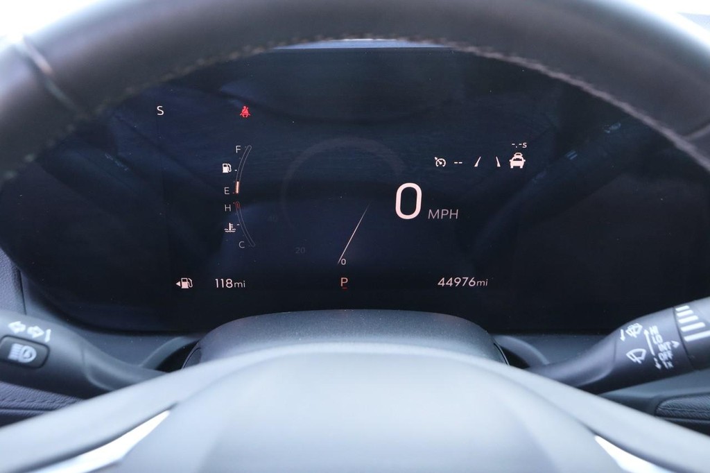 Buick Encore GX Vehicle Full-screen Gallery Image 13