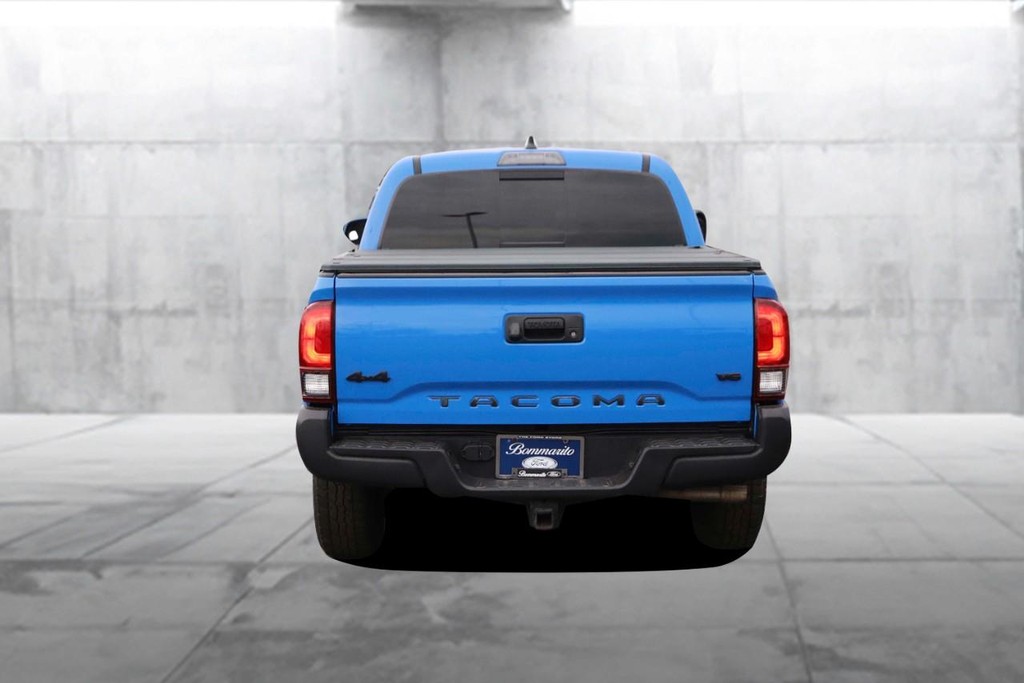 Toyota Tacoma 4WD Vehicle Image 06