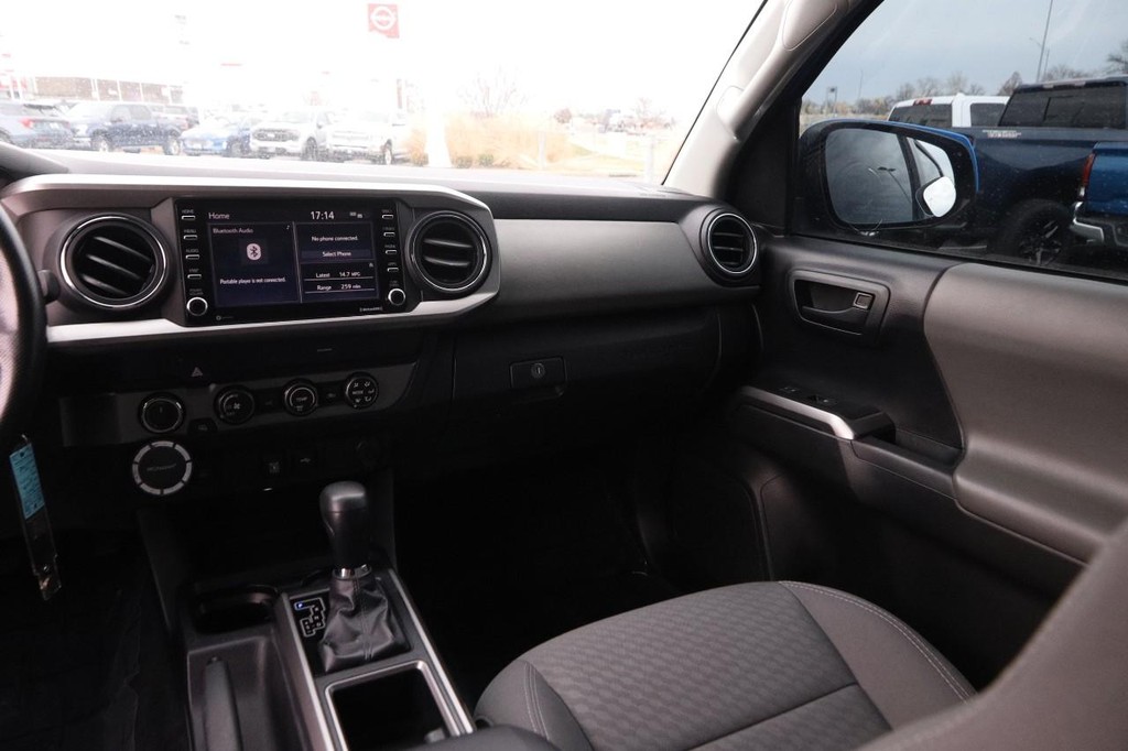 Toyota Tacoma 4WD Vehicle Image 24