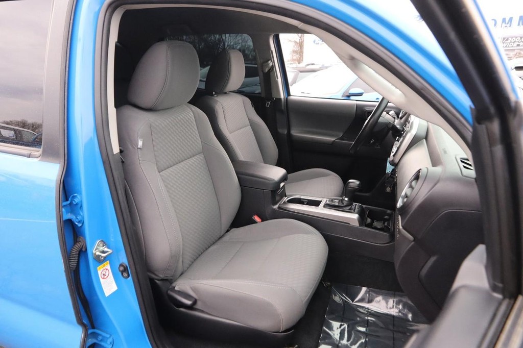 Toyota Tacoma 4WD Vehicle Image 25