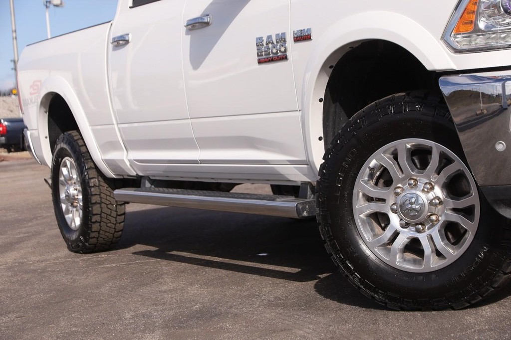 Ram 2500 Vehicle Full-screen Gallery Image 4