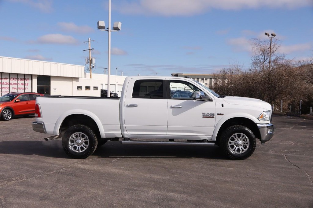 Ram 2500 Vehicle Full-screen Gallery Image 6