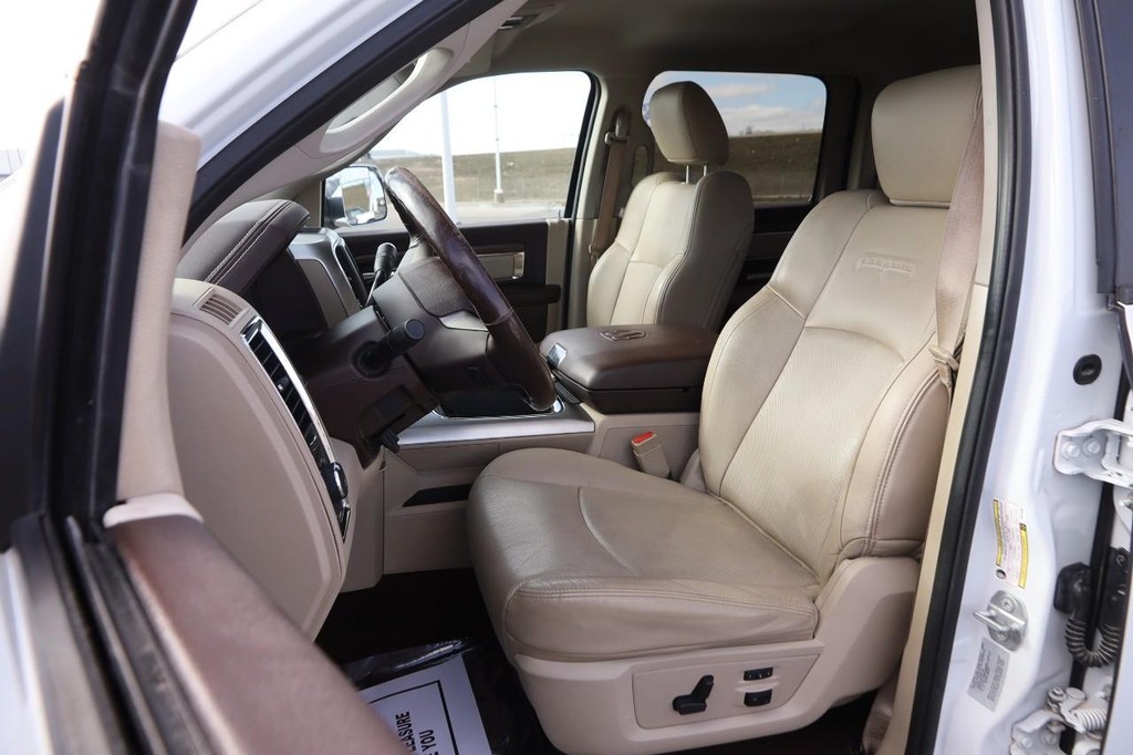 Ram 2500 Vehicle Full-screen Gallery Image 9