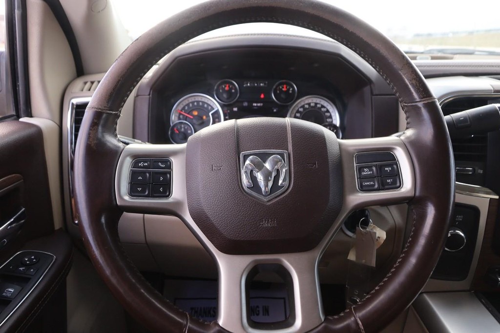 Ram 2500 Vehicle Full-screen Gallery Image 11