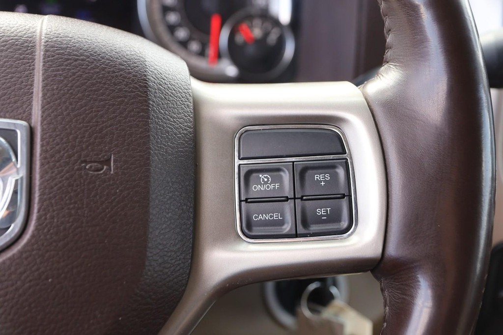 Ram 2500 Vehicle Full-screen Gallery Image 13