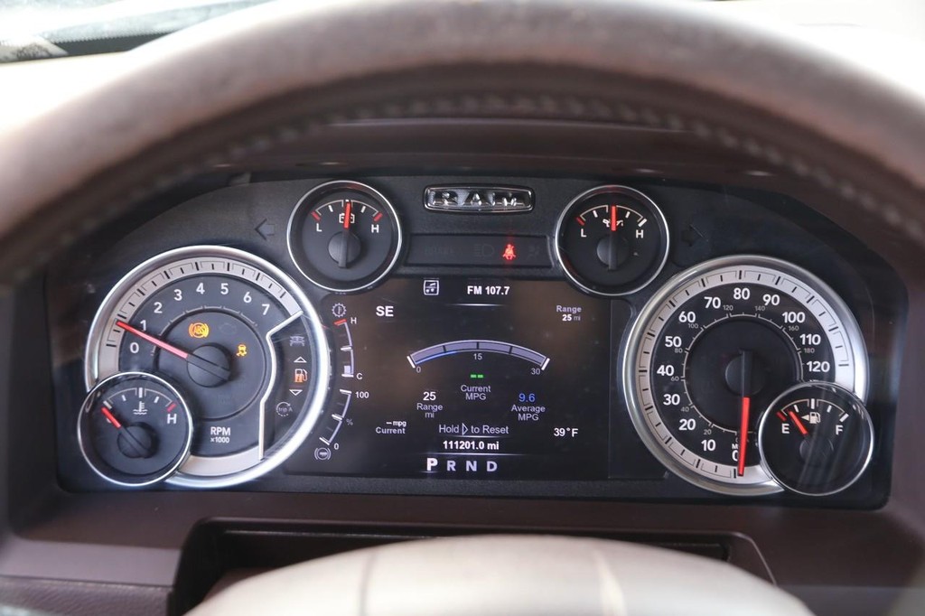 Ram 2500 Vehicle Full-screen Gallery Image 14