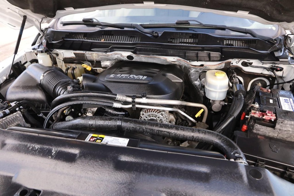 Ram 2500 Vehicle Full-screen Gallery Image 26