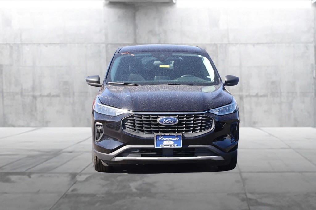 Ford Escape Vehicle Image 04