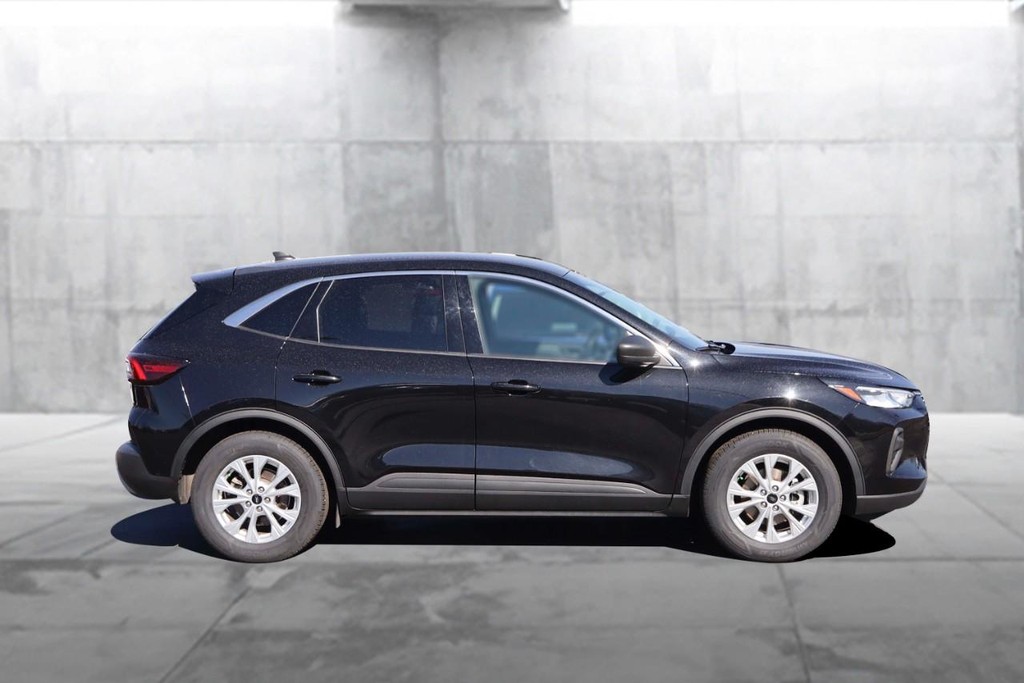 Ford Escape Vehicle Image 05