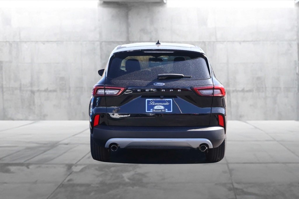 Ford Escape Vehicle Image 06