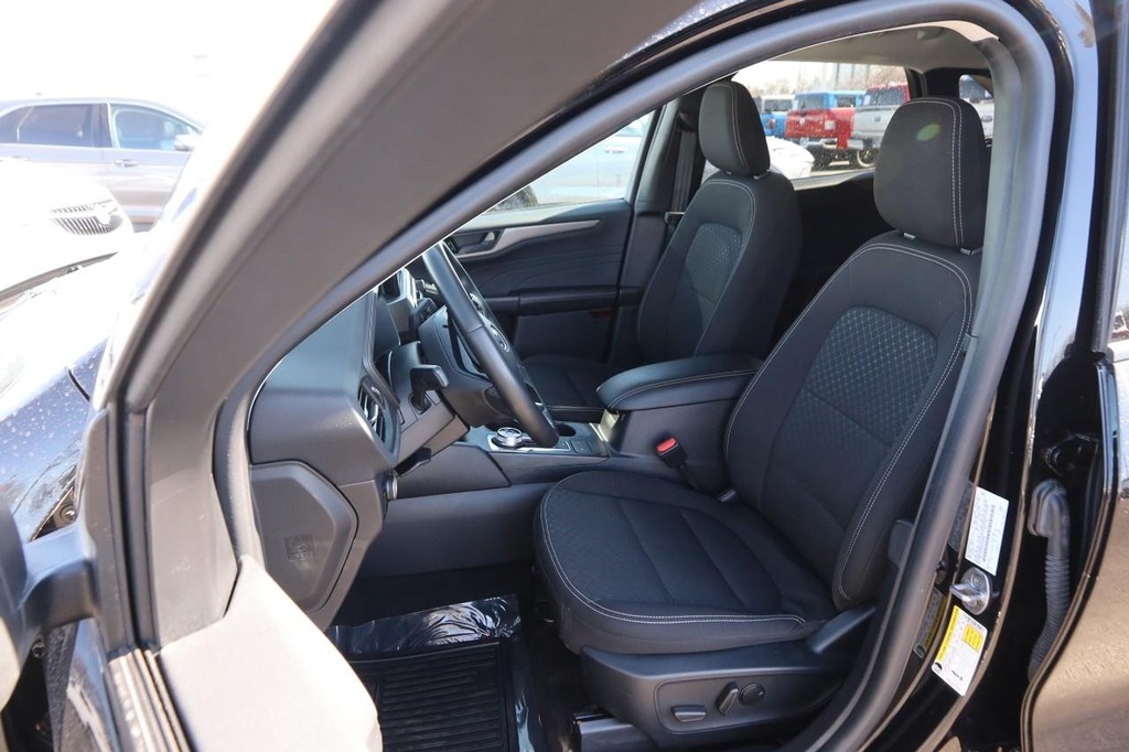 Ford Escape Vehicle Image 09