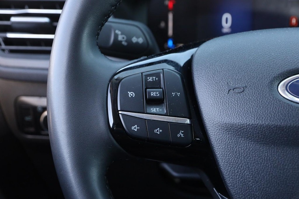 Ford Escape Vehicle Image 12