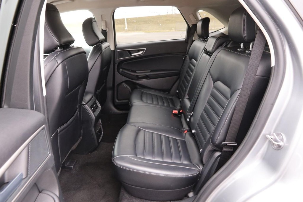 Ford Edge Vehicle Image 09