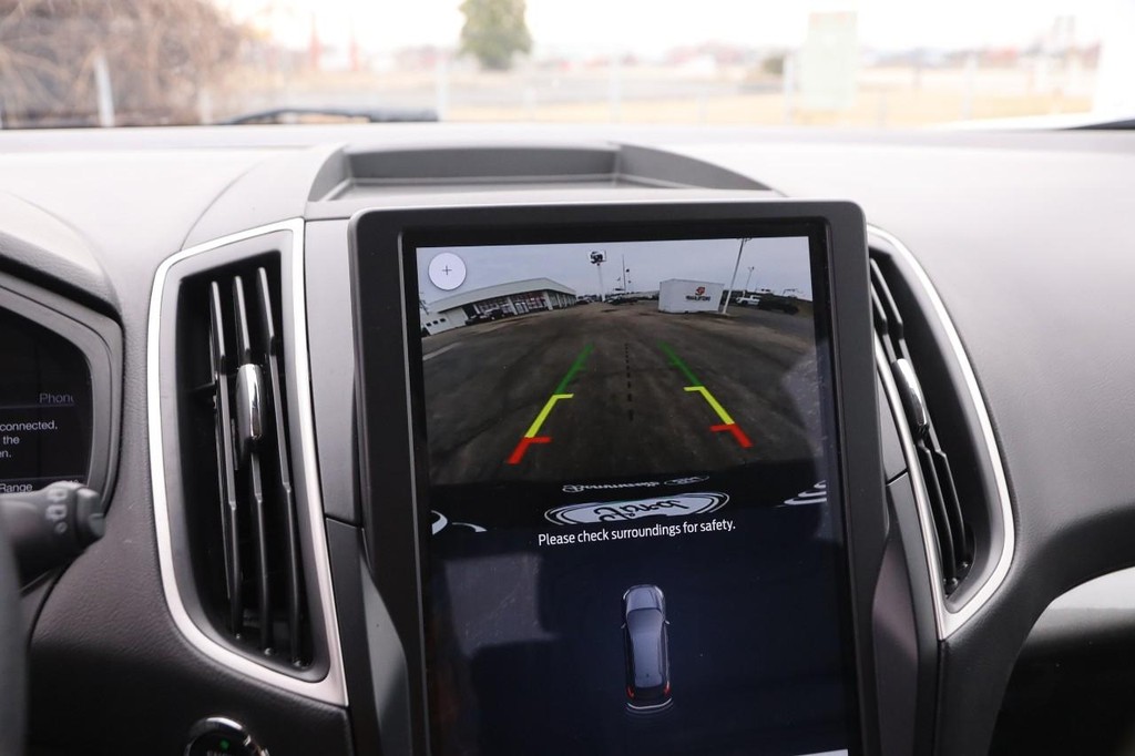 Ford Edge Vehicle Image 16