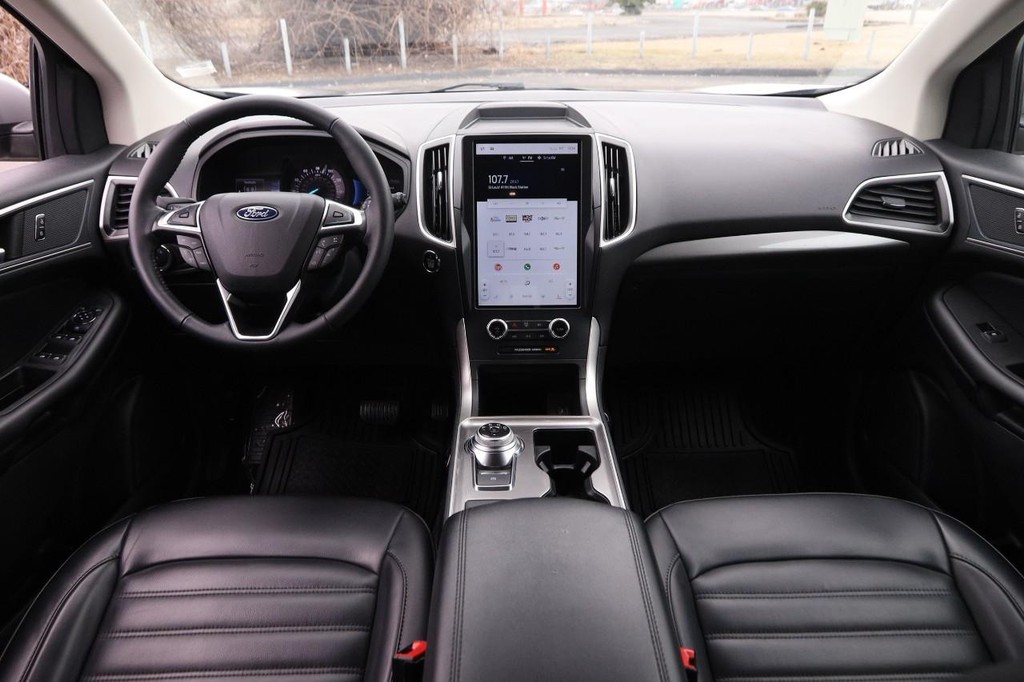 Ford Edge Vehicle Image 20