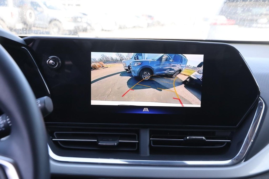 Chevrolet Trax Vehicle Full-screen Gallery Image 17