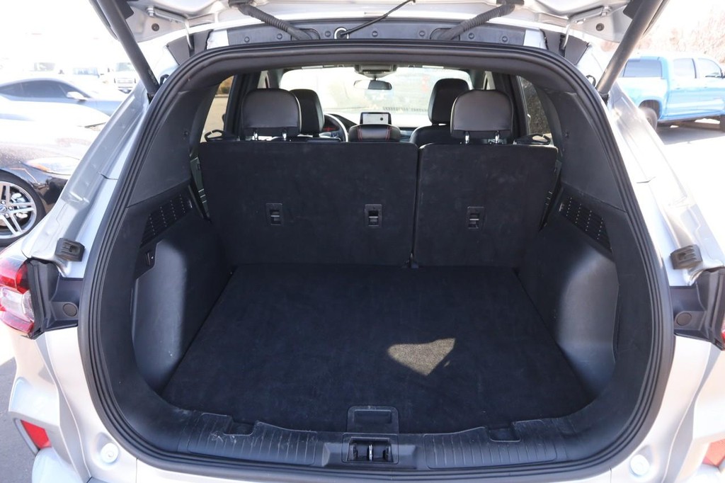 Ford Escape Vehicle Full-screen Gallery Image 7